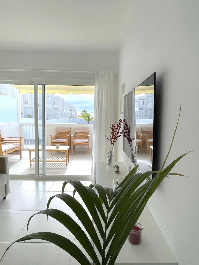 Marco'S Senator Suite Costa Teguise Exteriör bild